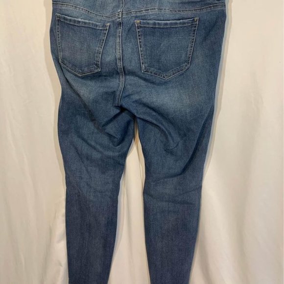 TORRID premium woman’s jeans. Size 14r. Excellent condition. - Picture 6 of 7